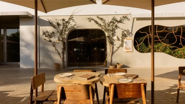 Interior of Begin Harvest restaurant