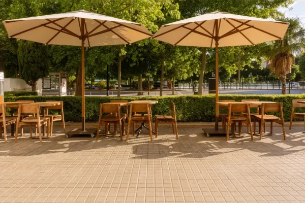 Interior of Begin Harvest restaurant