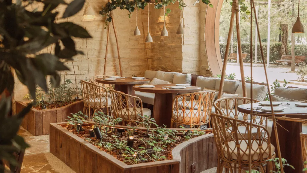 Espacio del restaurante Begin Huerta