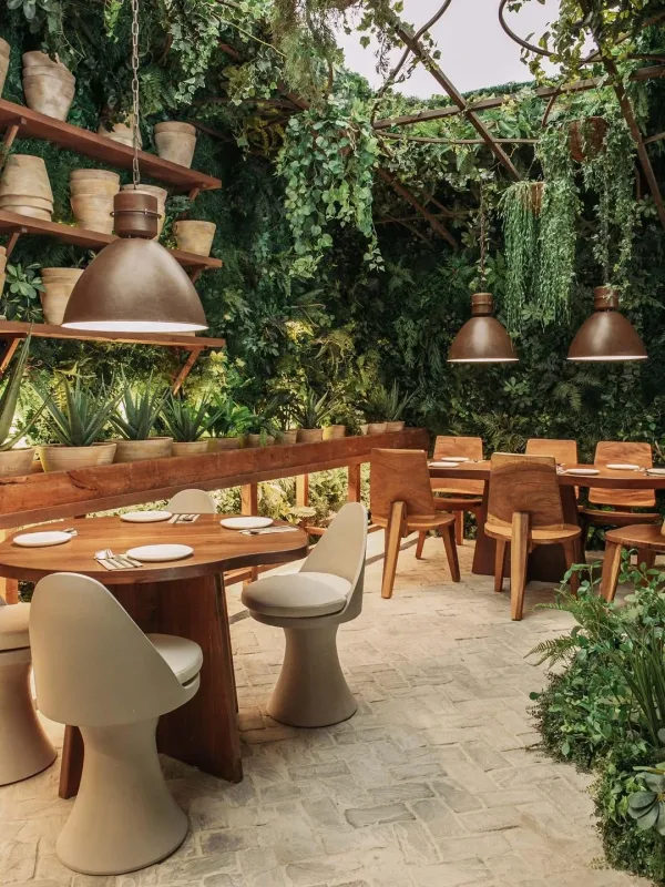 Interior of Begin Greenhouse restaurant